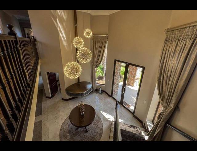 9 BEDROOM HOUSE FOR SALE IN MEYERSDAL